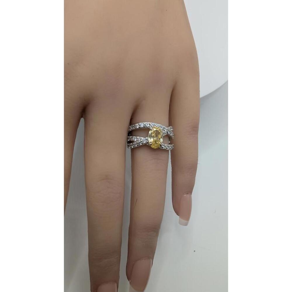Elegant Silver Ring with Yellow Gemstone and Clear Crystals Size 7 - Picture 1 of 8